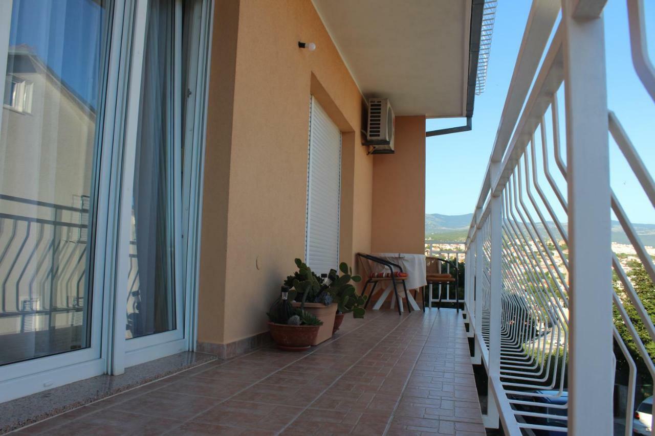 Apartment Sara Novi Vinodolski Extérieur photo